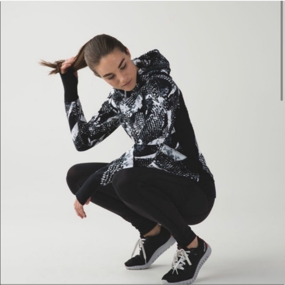 Lululemon Scuba Hoodie III Static Mist White Black / Black, W4IC8S, Size 6 - Picture 4 of 16